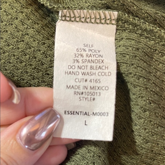 Dear Scarlett Olive Green Waffle Knit Shirt - Cozy and Comfy - Size L - Picture 5 of 5